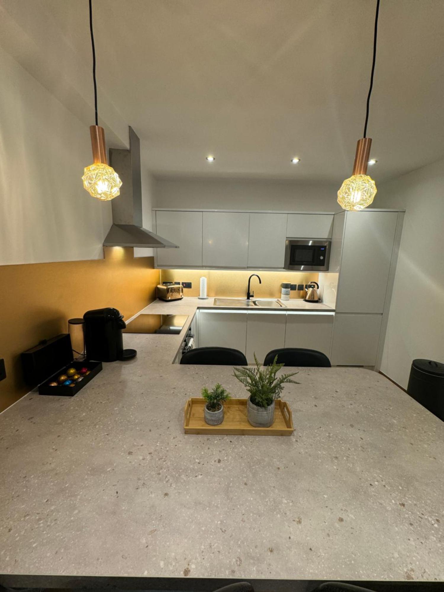 1 Sheraton Apartments فورت ويليام المظهر الخارجي الصورة