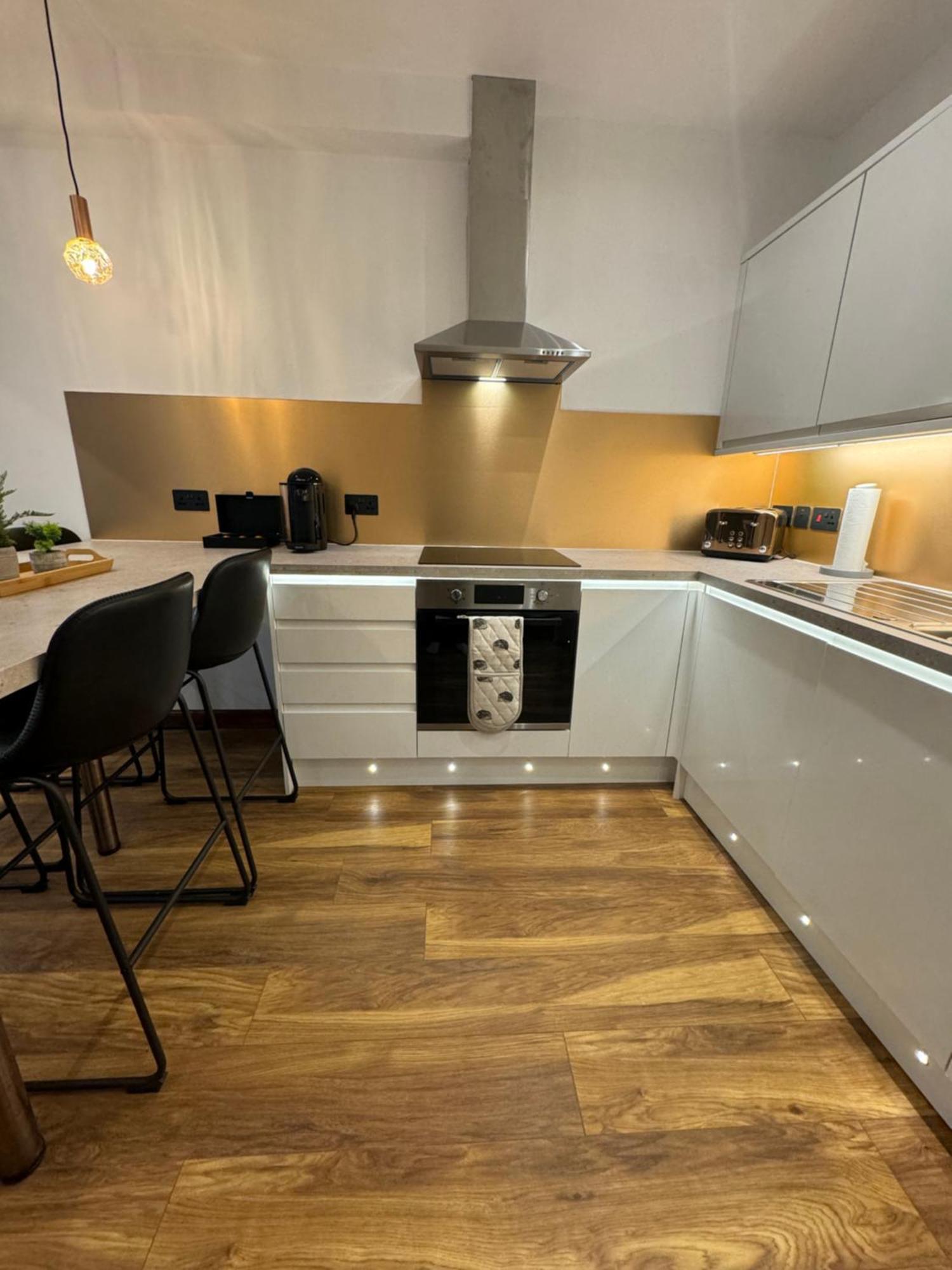 1 Sheraton Apartments فورت ويليام المظهر الخارجي الصورة
